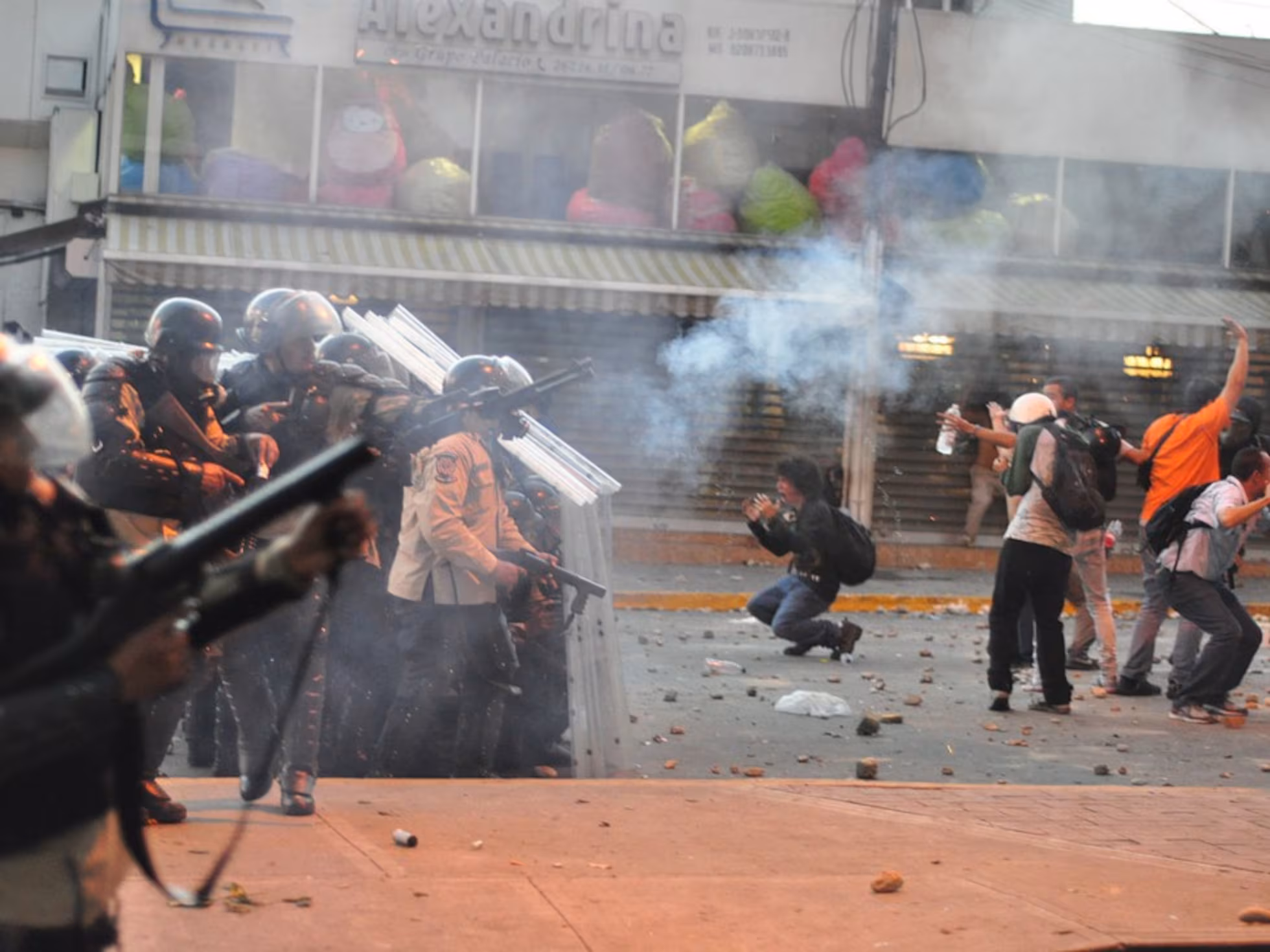 Violencia Urbana y Cultura Popular (Enfoque: Trasfondo Social y Seguridad)